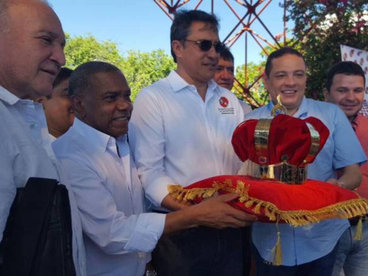 En Valledupar exhiben la corona que lucirá el cuarto Rey de Reyes