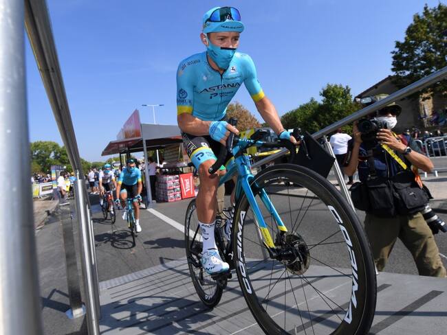'Supermán' López, operado tras la fuerte caída que sufrió en el Giro