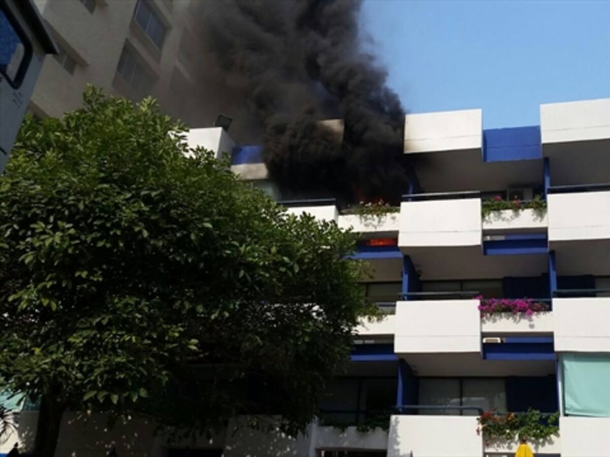 No han podido controlar incendio en el Rodadero