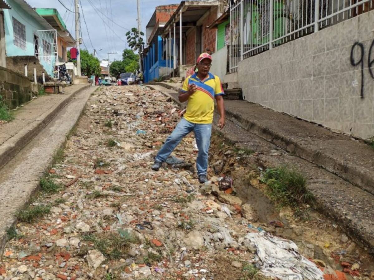 Barrio Nelson Mandela en Cartagena con calles en pésimo estado