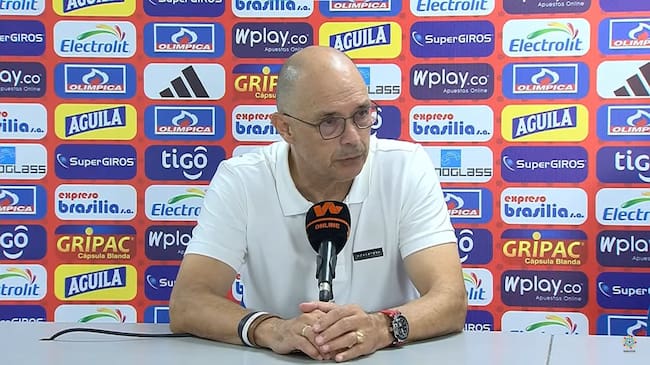 Alfredo Arias y sus reacciones en la derrota ante Junior / Foto: Captura Dimayor