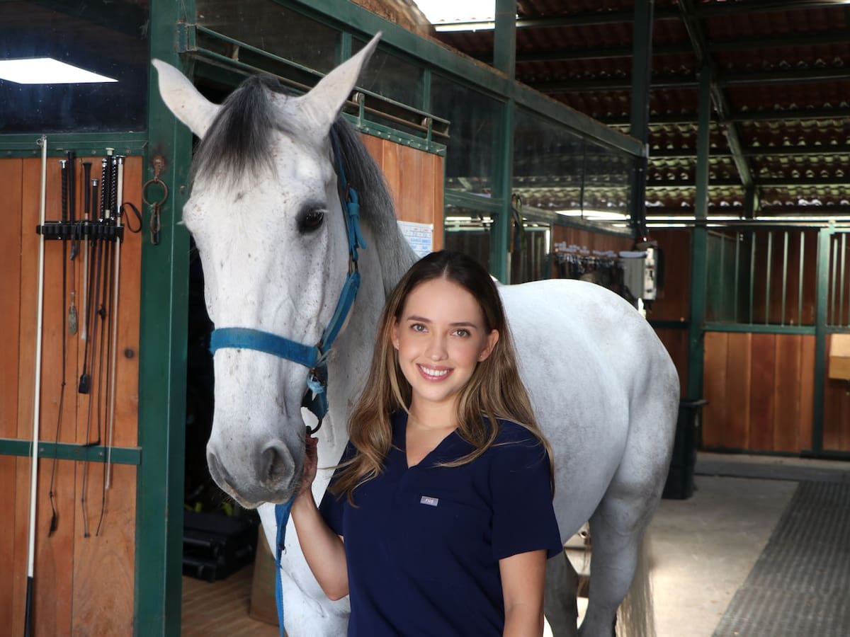 Mishell Ramírez, una veterinaria ecuatoriana apasionada por los equinos