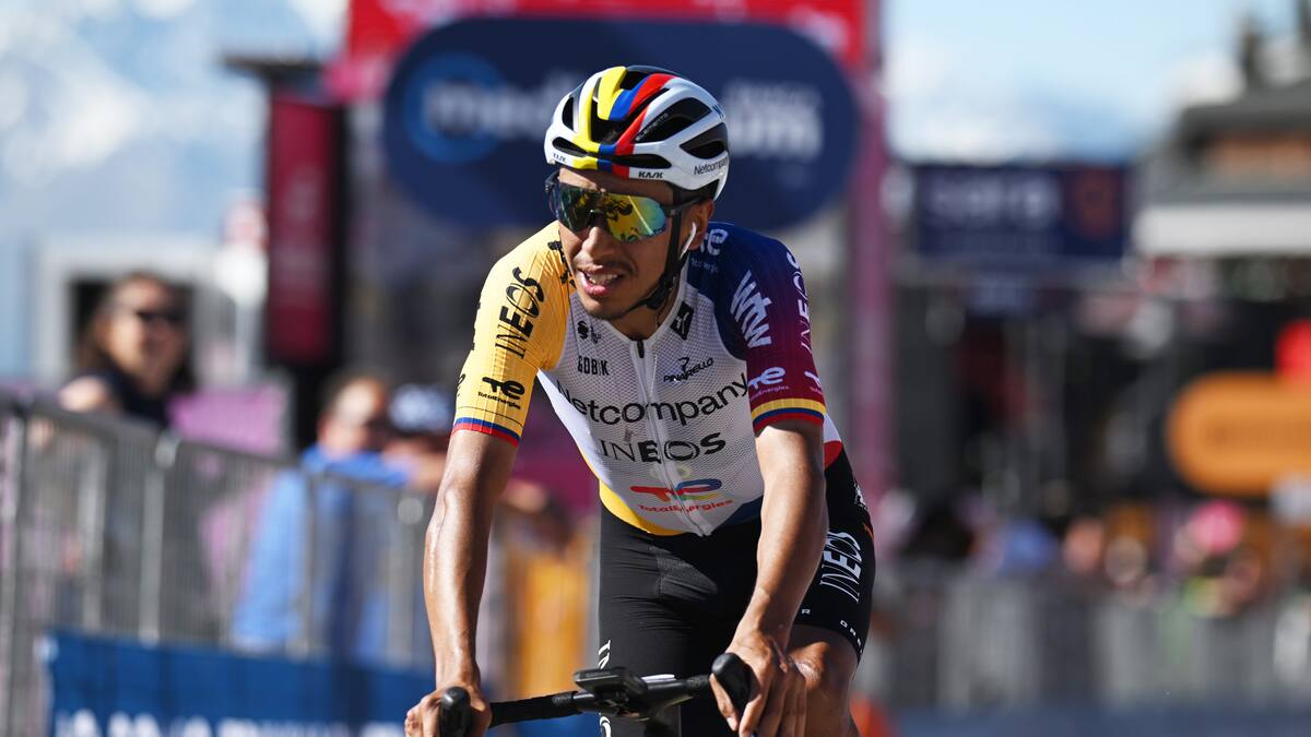 Egan Bernal destaca en etapa 14 del Giro de Italia y repunta en la general: Así va la clasificación