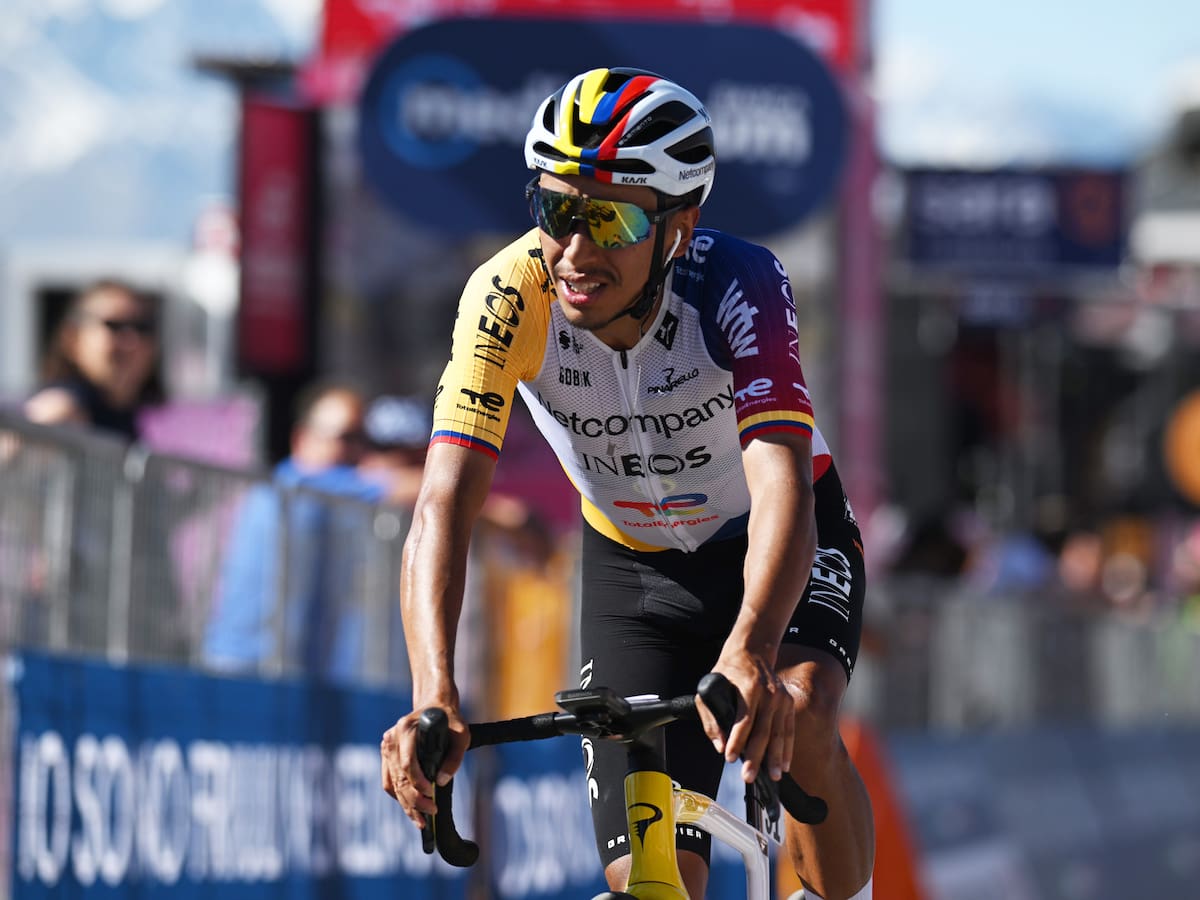 Egan Bernal destaca en etapa 14 del Giro de Italia y repunta en la general: Así va la clasificación