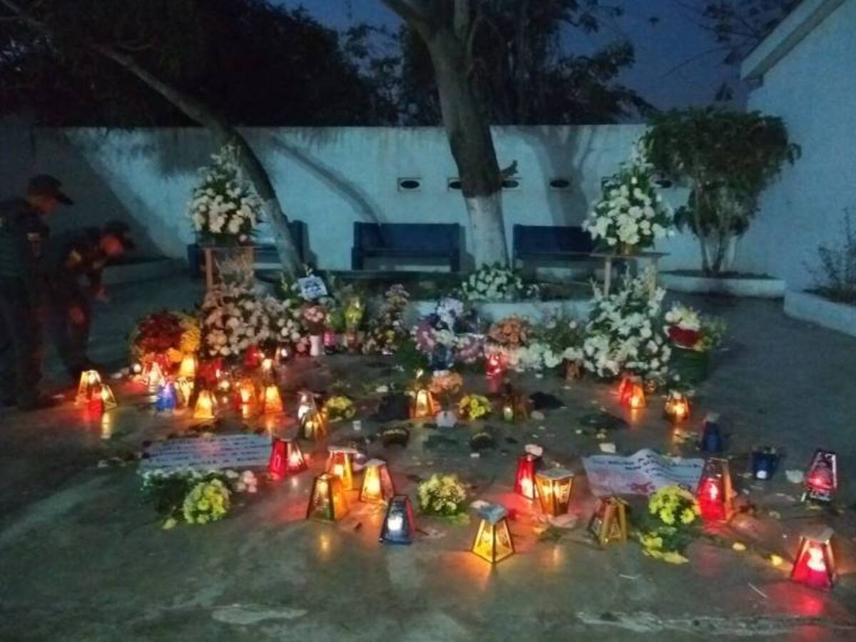 Familias de policías muertos en Barranquilla exigen mano dura contra ELN
