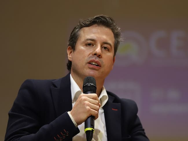 “Gustavo Petro es una persona mitómana que miente sobre todo lo que puede”: Galán