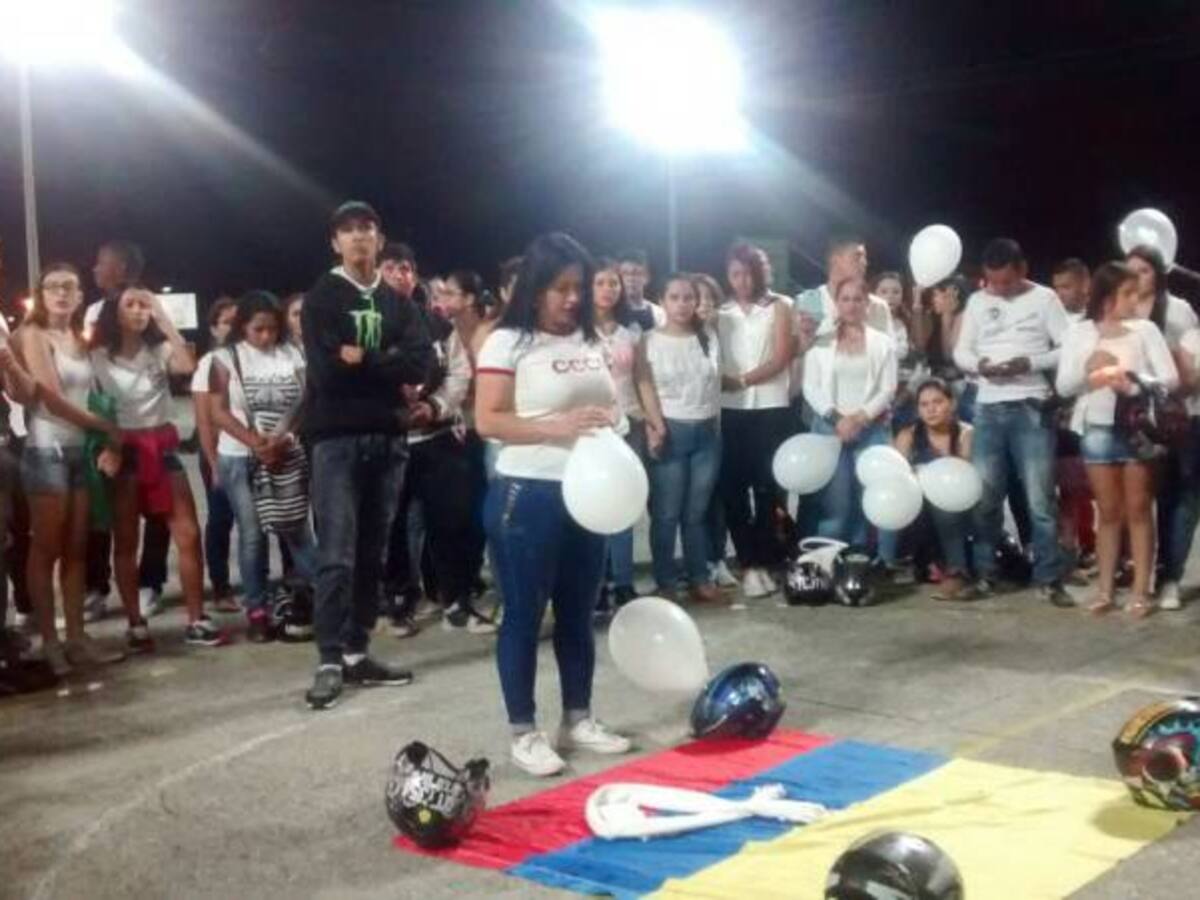 Hinchas del Deportes Quindío y Atlético Nacional rindieron homenaje en Armenia a Chapecoense