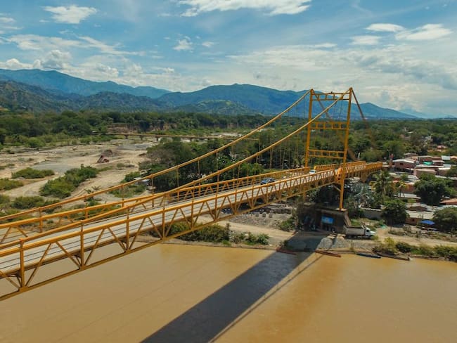 Durante 60 horas, Devimar cierra puente de Santa Fe de Antioquia
