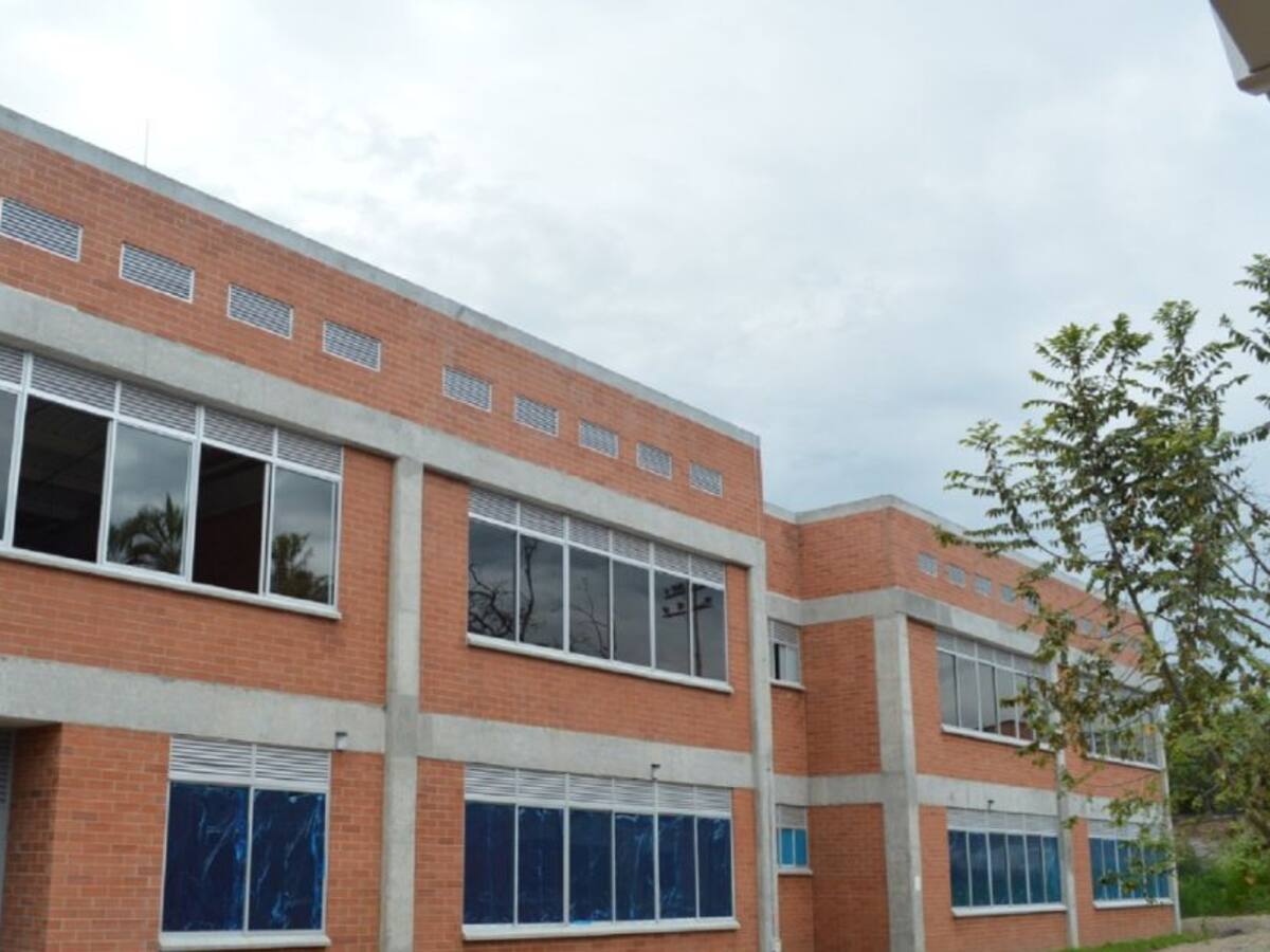 Siguen las inversiones en infraestructura educativa en Ibagué