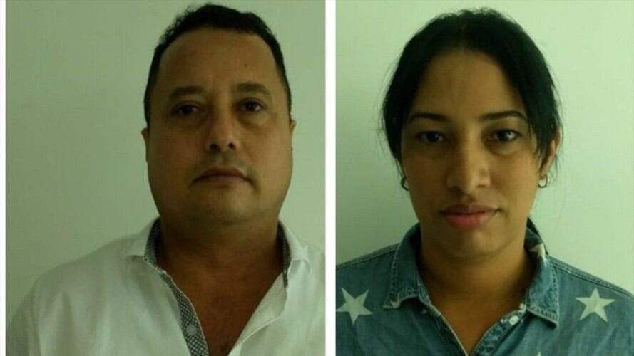 Se entregaron ante la Fiscalía hermano y sobrina de alias “Gavilán”. Foto: Cortesía Fiscalía