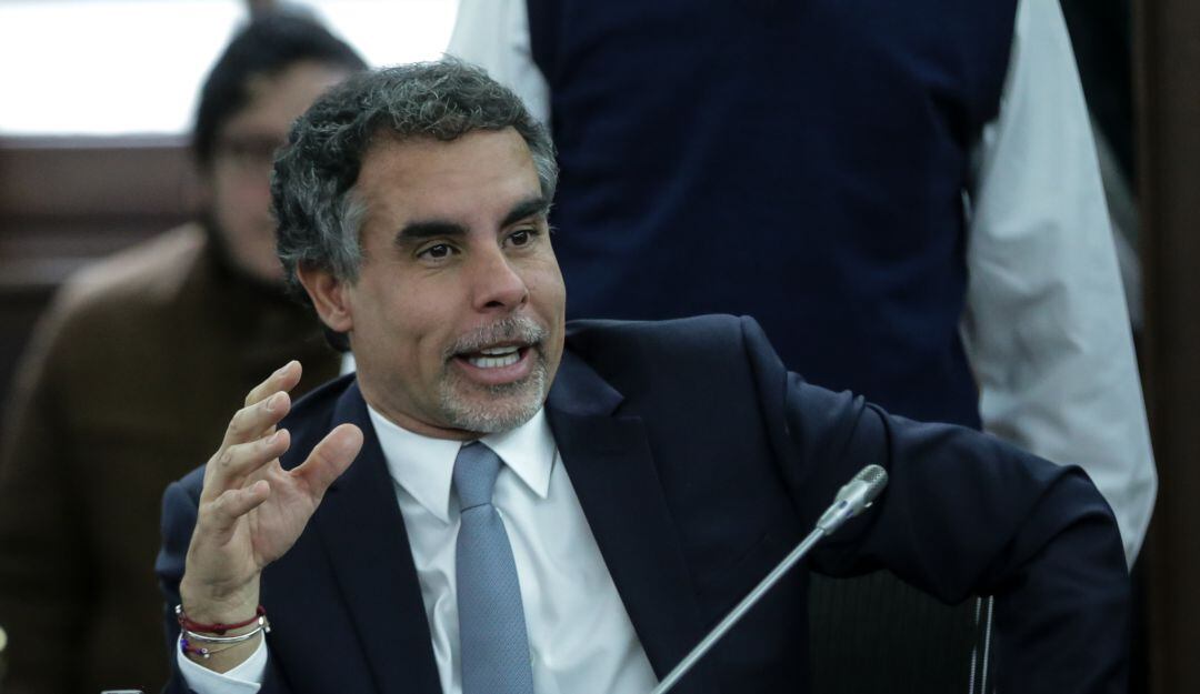 Benedetti anunció que mantendrá su curul en el Senado