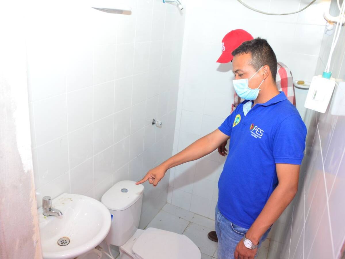 Alcaldía de Cartagena mejoró baños a 129 familias de barrios de la Localidad 3