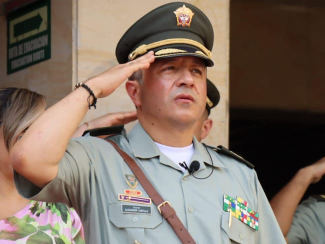 El señor oficial asume con la mejor disposición este nuevo desafío en su vida institucional, teniendo siempre presente el Humanismo, Profesionalismo, Honestidad e Innovación como referentes en el actuar policial.