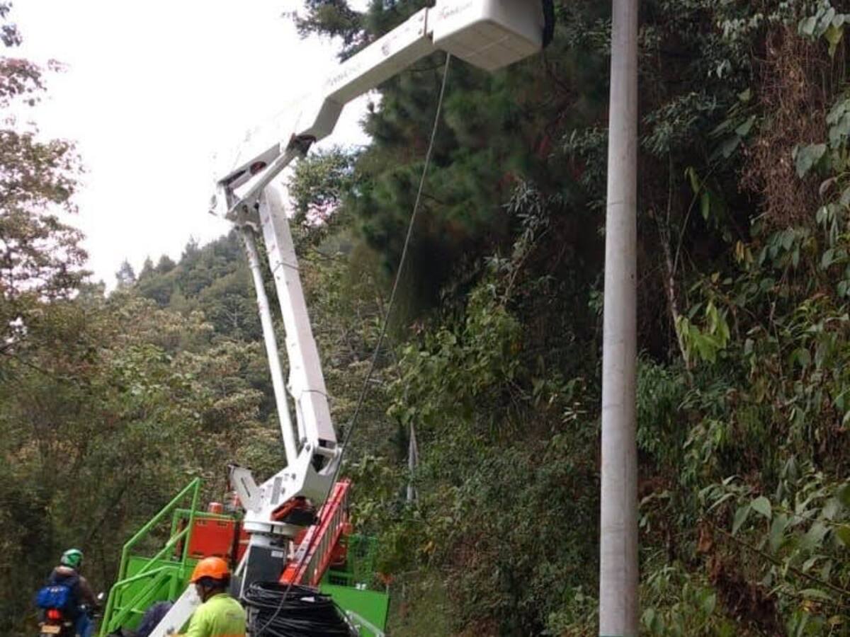 Tras el robo de 300 metros de cableado eléctrico, un sector de Envigado está sin luz
