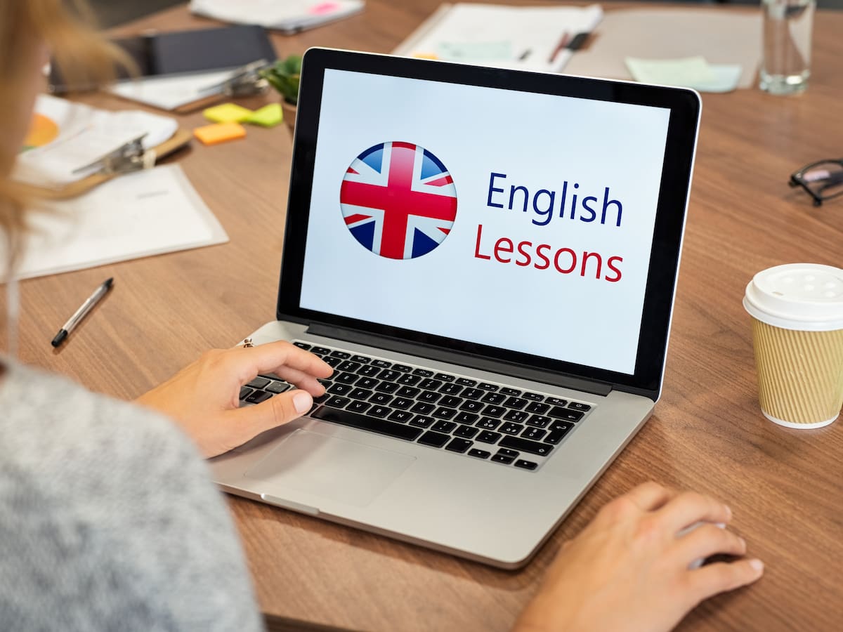 Gobierno eliminaría requisito de inglés para ser embajador: ¿inclusión o retroceso?