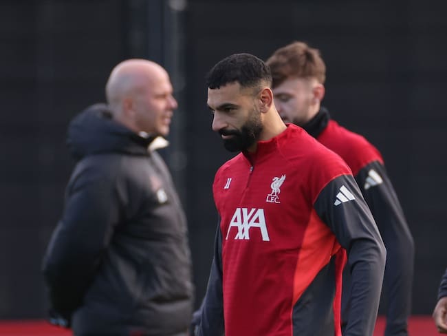 Mohamed Salah durante el entrenamiento de este lunes con el Liverpool. (Photo by Lewis Storey/Getty Images)