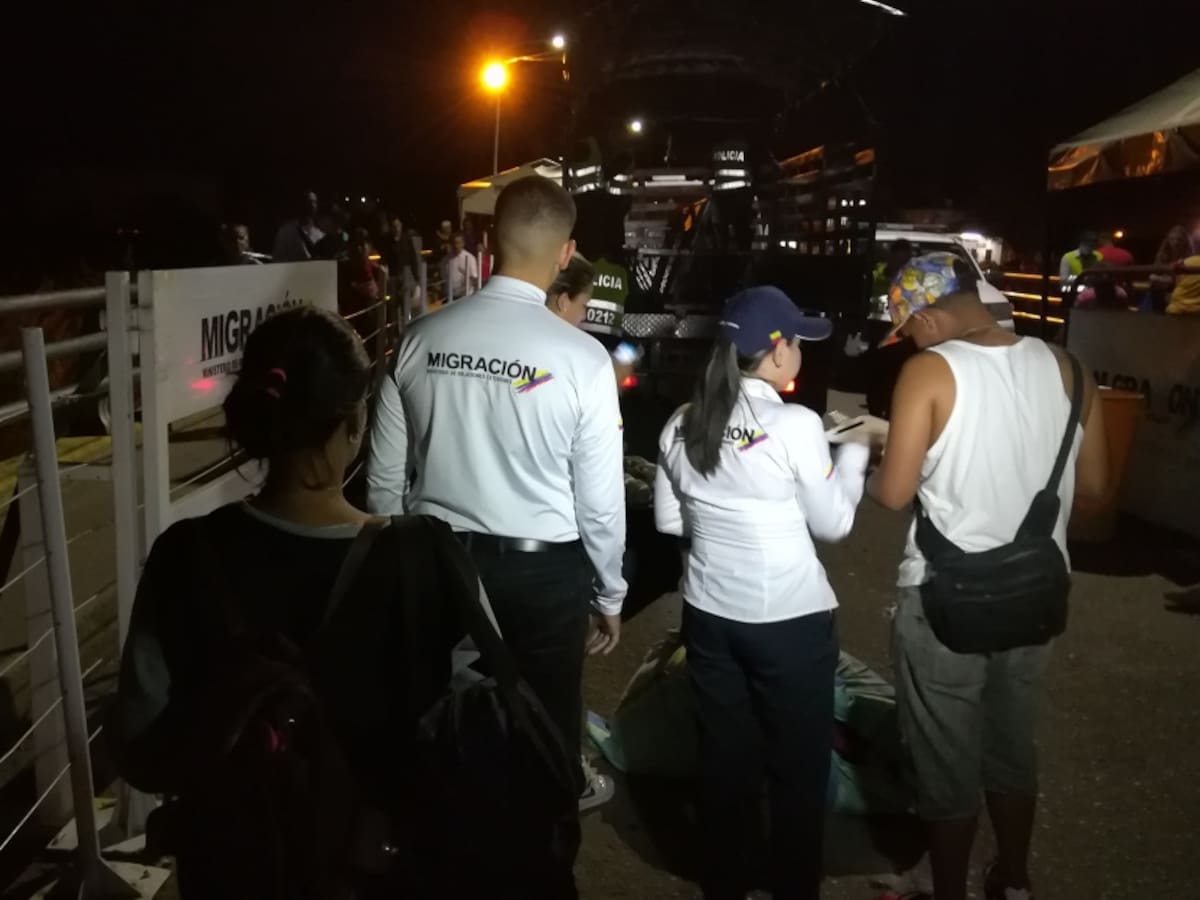 Escondidos en camiones, 300 venezolanos querían ingresar a Santana, Boyacá