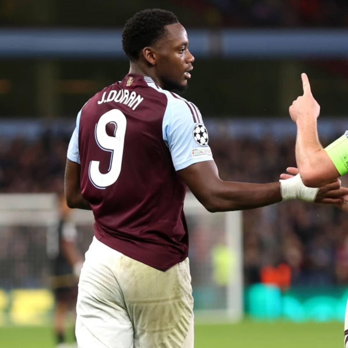 Capitán de Aston Villa defendió a Jhon Durán tras su enfado: “Quería otros 10 minutos”