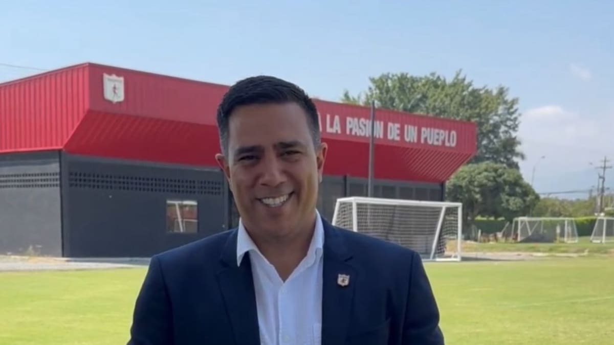 César Farías, nuevo director técnico del América de Cali