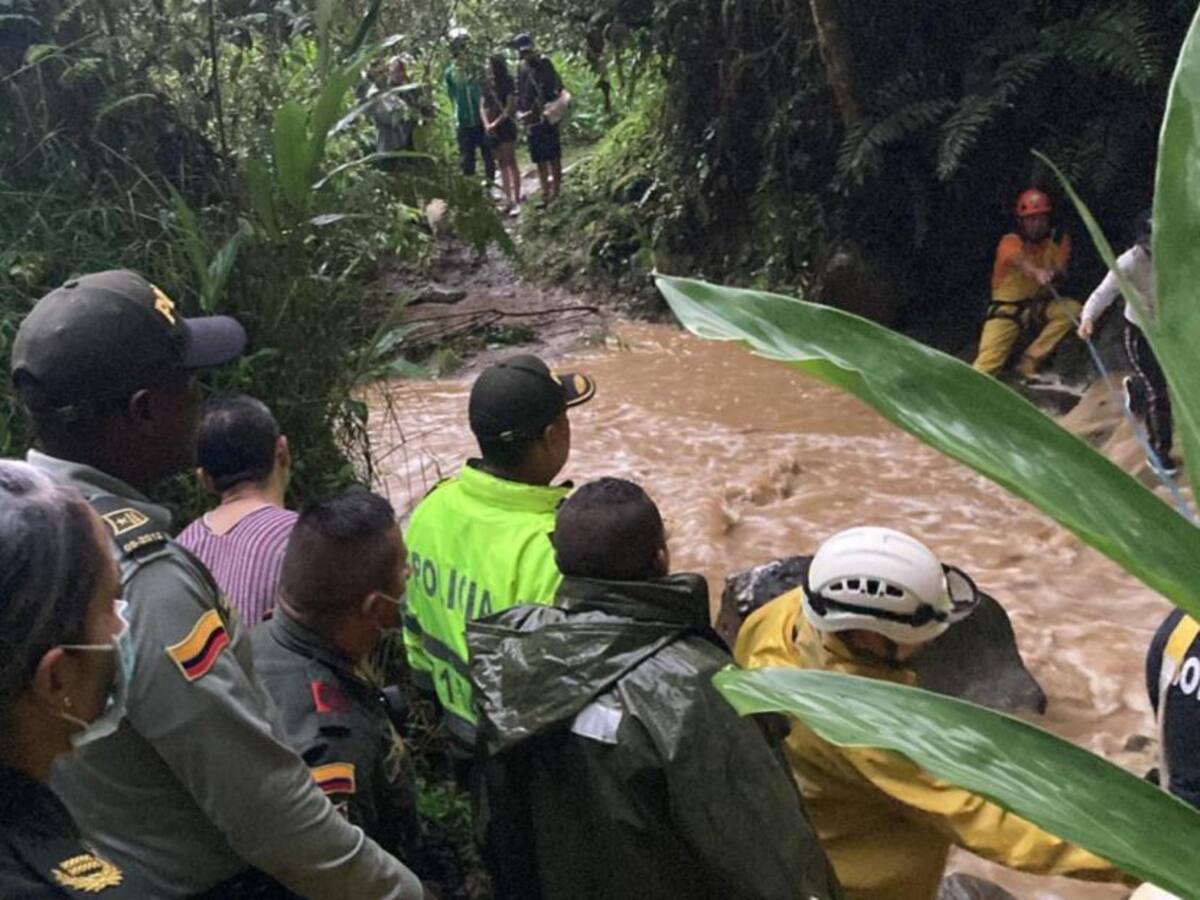 Emergencia en Santa Rosa de Cabal por creciente súbita de quebrada El Obito