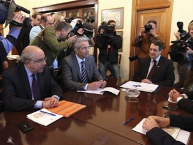 Comienza reunión del Eurogrupo para concertar un plan de rescate a Chipre