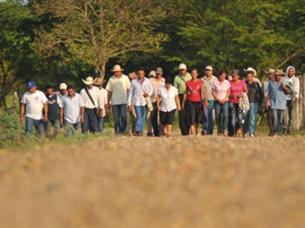 Terratenientes de ‘Jorge 40’ no se dejan desalojar en Chivolo