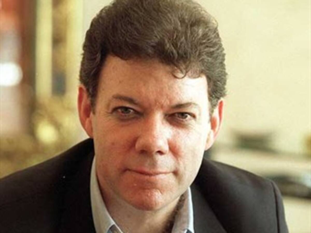 Santos dice que 'tacan burro' quienes buscan extraditarlo