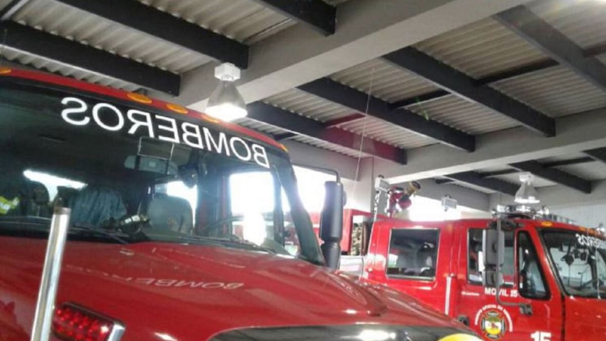 Bomberos en el Quindío se quejan por falta de dotación para atender lluvias