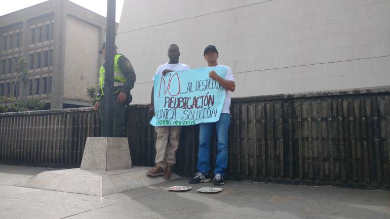 Habitantes de Naranjal encadenados en La Alpujarra.