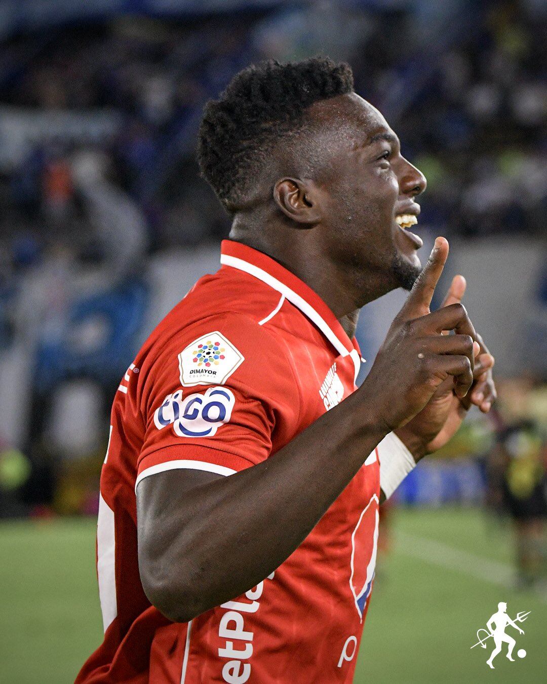 Daniel Mosquera celebra su anotación para el empate del América ante Millonarios / @AmericadeCali.