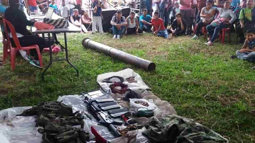 Indígenas condenan a 8 años de cárcel a dos guerrilleros del Eln en Cauca. Foto: Acin