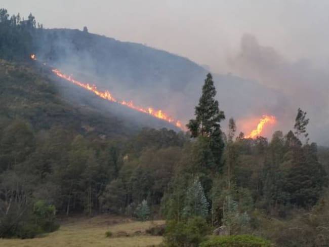 Fuentes hídricas afectadas por incendio forestal en Nobsa, Boyacá