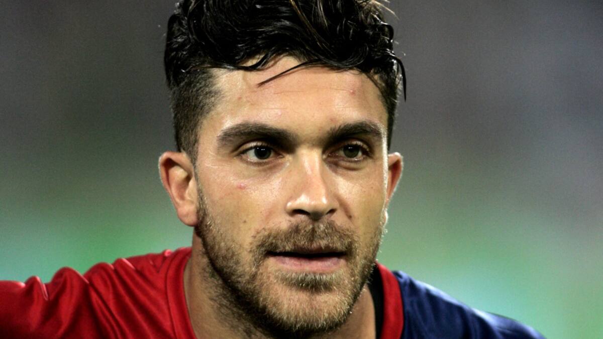 La idea es jugar con Huracán para que Medellín me venda, Adrián Arregui