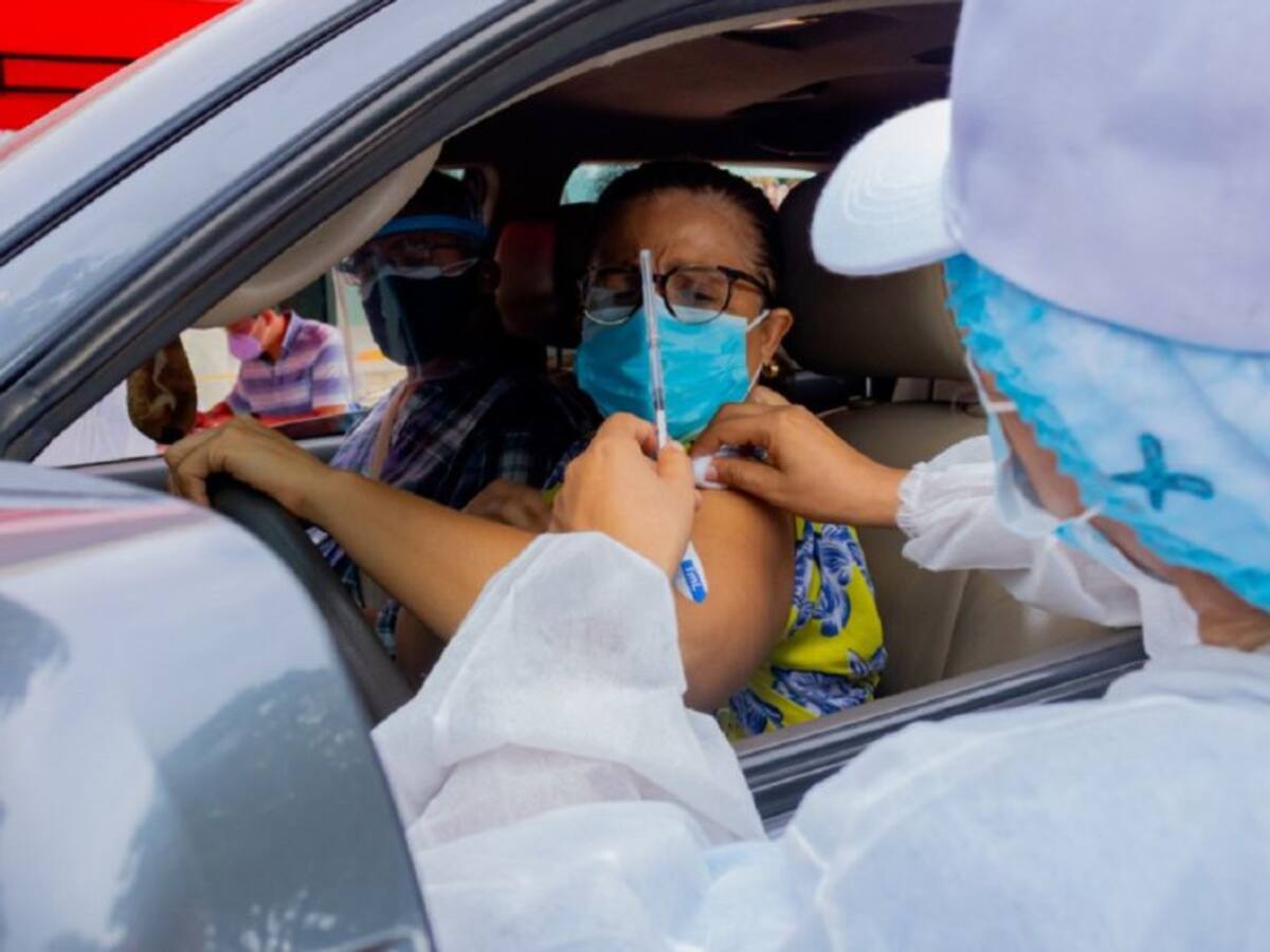 IPS Health Cars aplicó más de 1.000 dosis en el Drive Thru del Mall Plaza