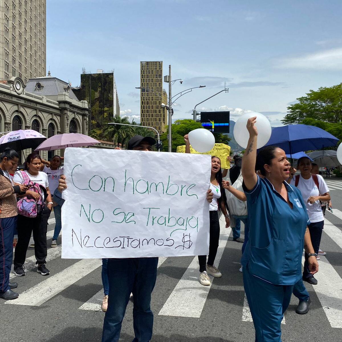 Acuerdo parcial entre operarios de aseo de colegios, alcaldía de Medellín y la temporal