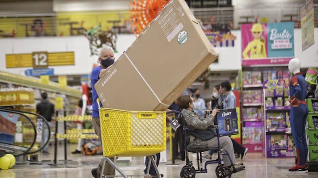 Los tres Días sin Iva lograron recaudar cerca de 30 billones de pesos. Foto: Colprensa