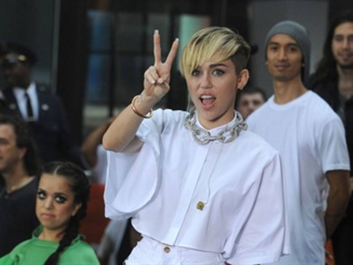 Miley Cyrus paga la cena de una pareja tras aguar su aniversario