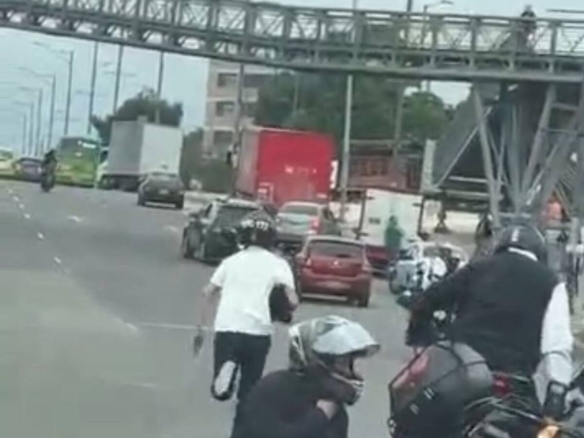 Buscan a los responsables de violento atraco en plena Avenida Las Américas en Bogotá