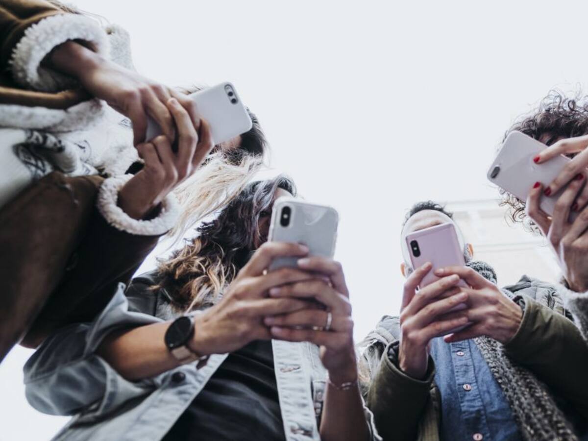 ¿Qué tanto tiempo dedica a navegar en internet?