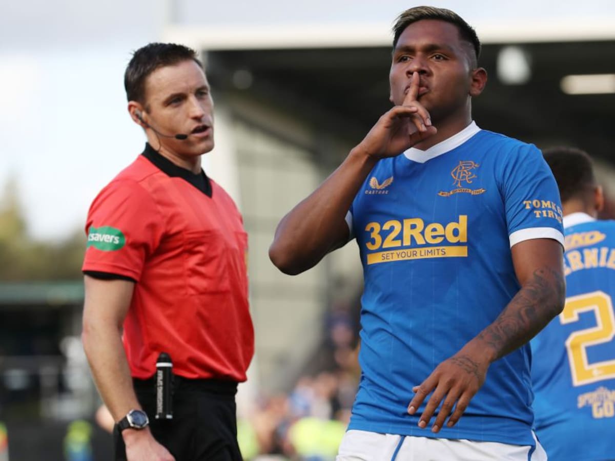 Morelos le entregó la victoria a Rangers y llegó a 100 goles con el club