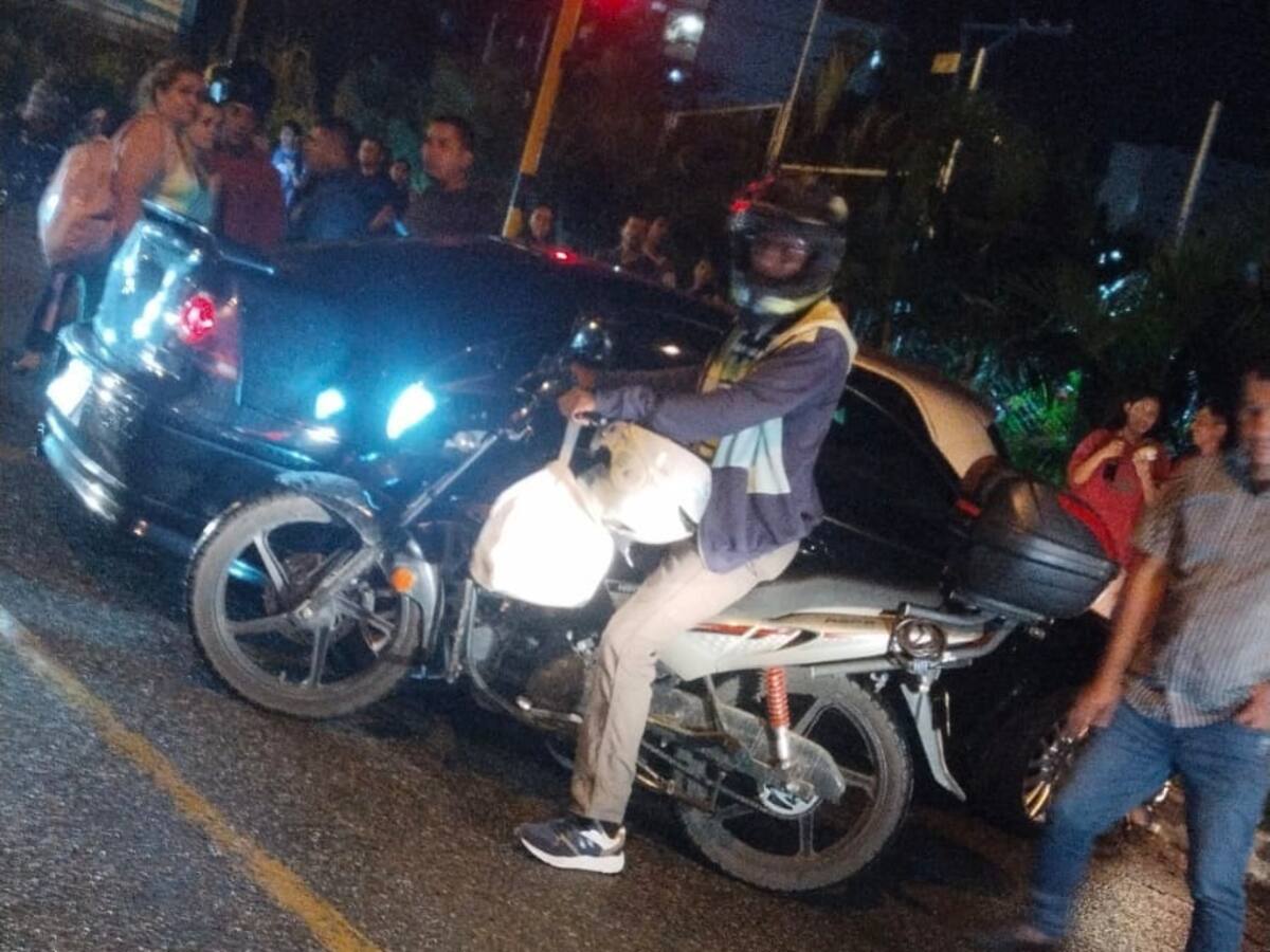 Intentó matar a su expareja y luego se suicidó en su carro