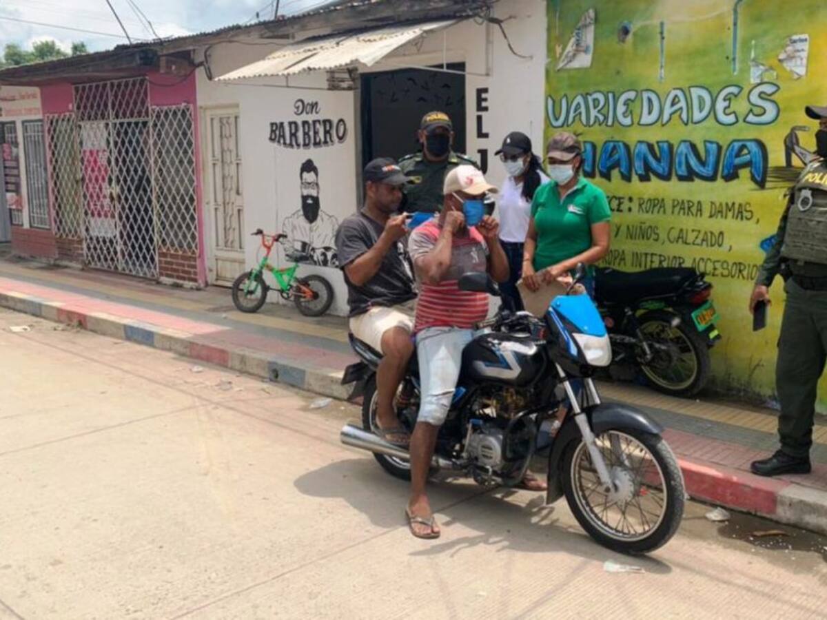 Policía de Bolívar concientiza sobre el uso del tapabocas