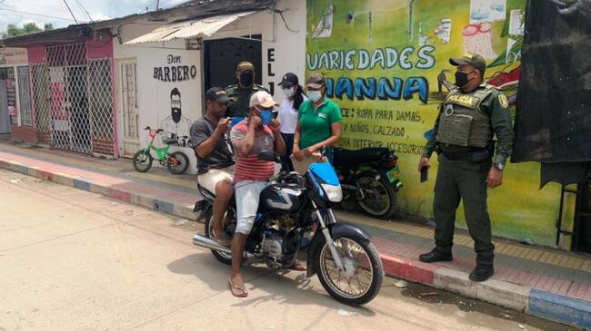 Policía de Bolívar concientiza sobre el uso del tapabocas