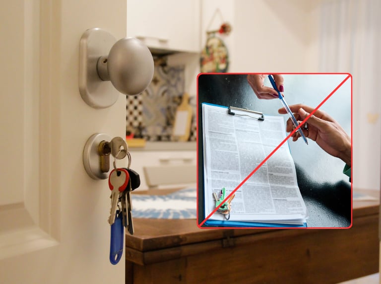 Persona que dejó las llaves de su casa pegadas a la puerta / Hombre firmando un contrato de arrendamiento (Getty Images)