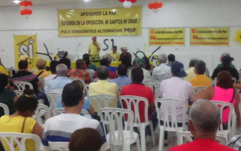 El Senador Robledo se reunió en Barranquilla con docentes del del departamento.