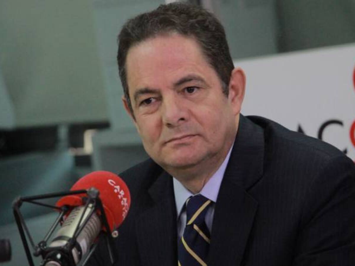 “Nos preocupan tantos maestros como jurados de votación”: Vargas Lleras