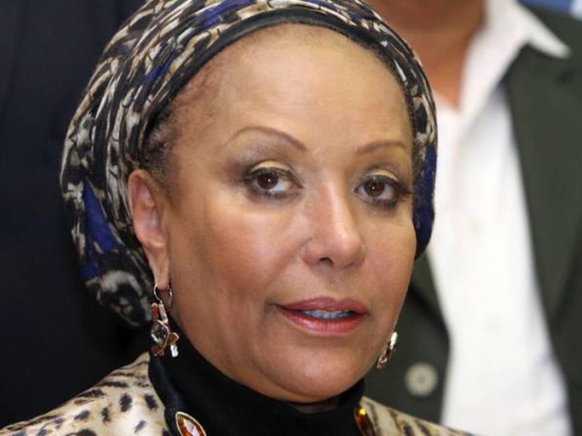 La paz tiene un costo y un sacrificio, y tenemos todos, la obligación de acompañarla: Piedad Córdoba
