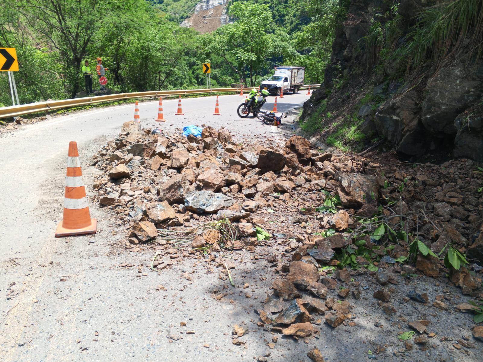 Caída de rocas en la Troncal del Café. Amagá, Antioquia. Foto: cortesía
