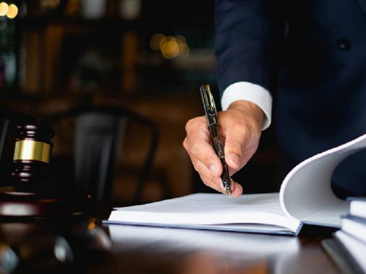 Juristas afirman que Alcalde debe tener equilibrio en decisiones