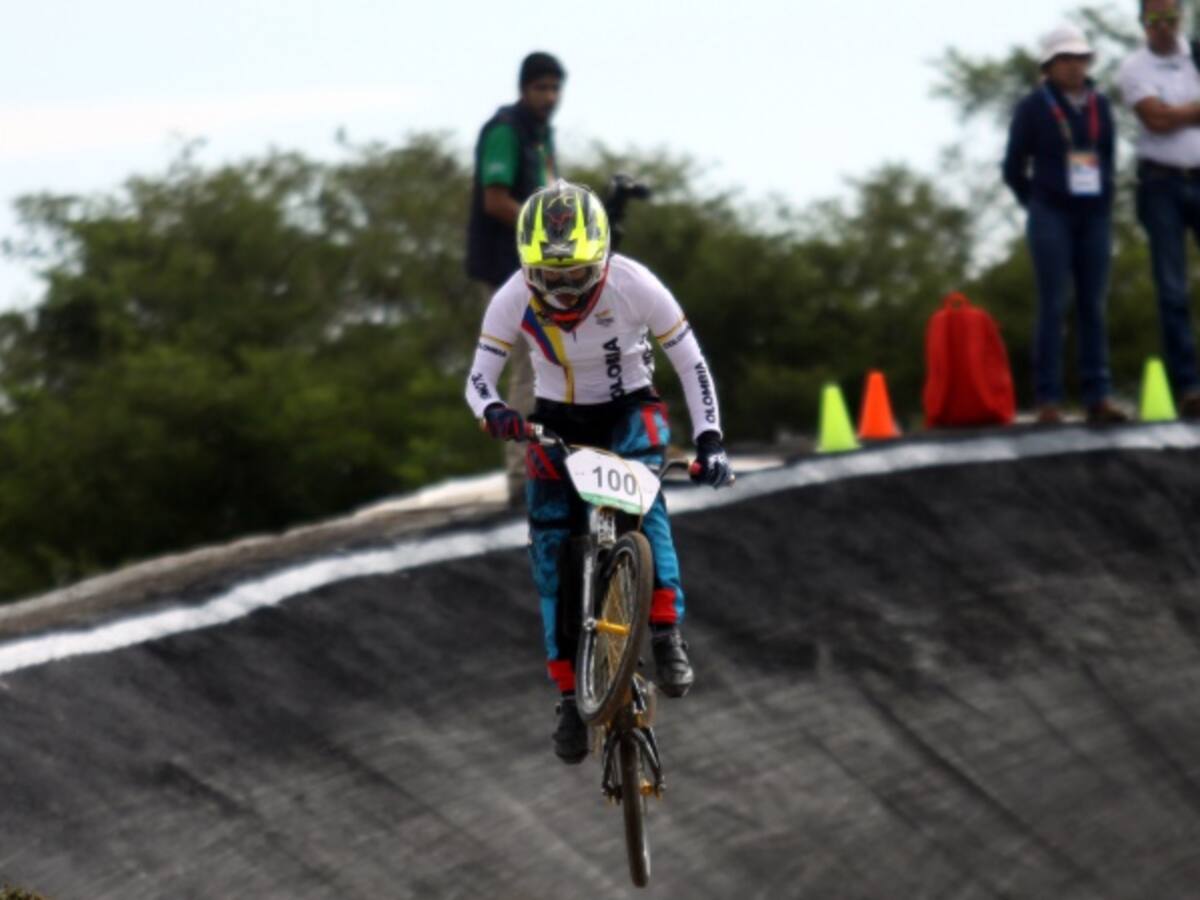 Mariana Pajón gana oro en la CRI de la Copa Mundo de BMX